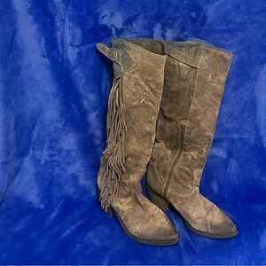 Carlos Santana Tan/Brown Distressed Fringe Boots